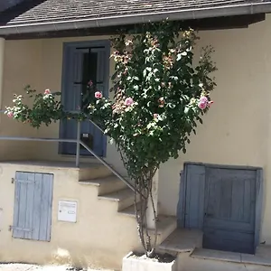  Hébergement de vacances Charmante Petite Maison Avec Jardin France