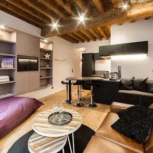 Appartamento Beau Bijou Au Coeur Du Vieux Ail, Lione