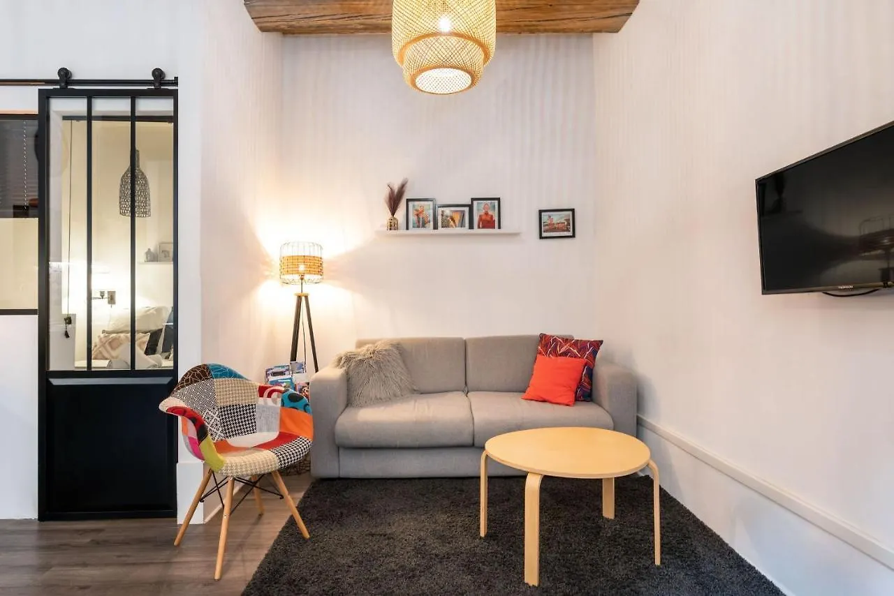 Apartment Ferienwohnung Le 14 Sathonay Lyon