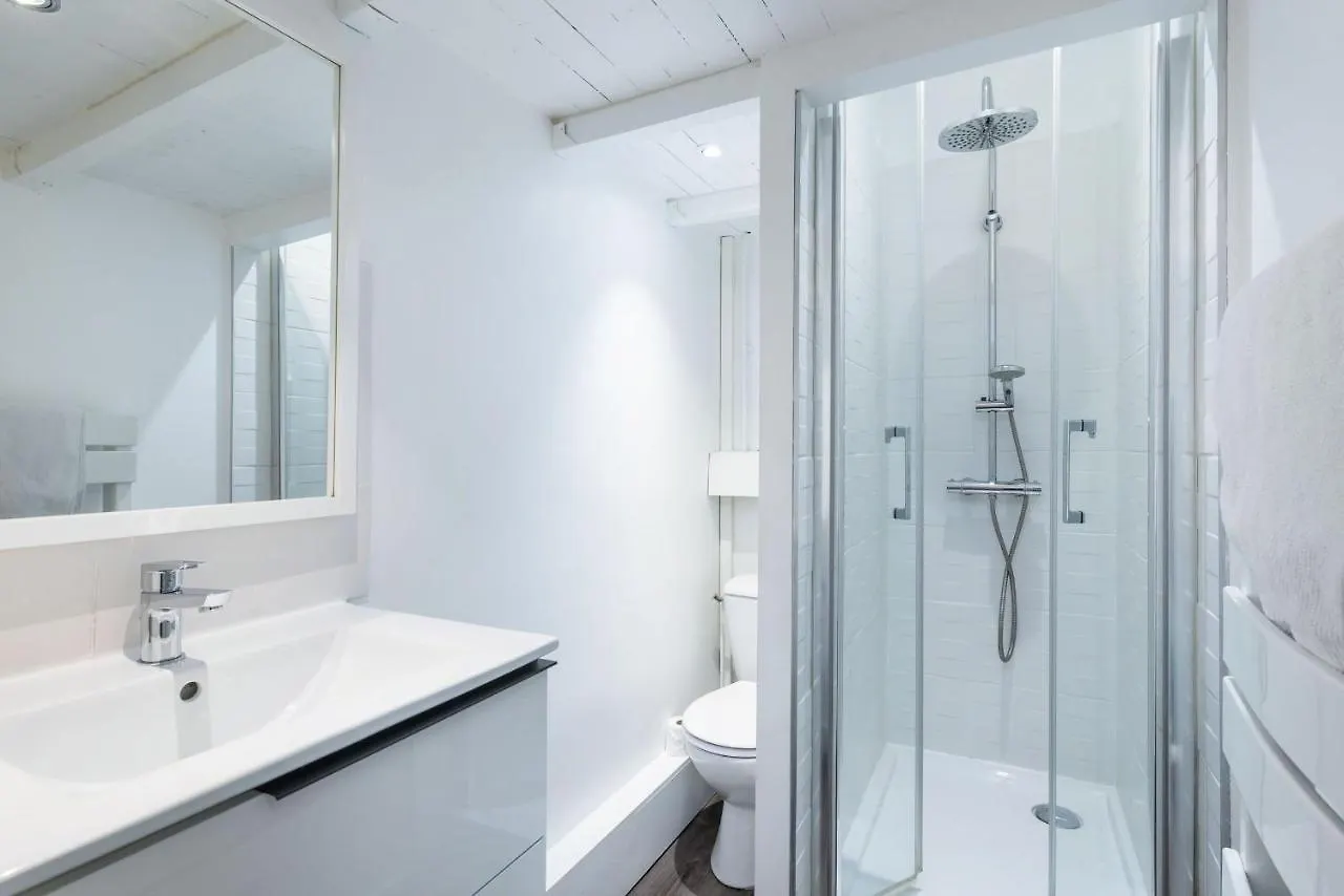 Apartment Ferienwohnung Le 14 Sathonay Lyon